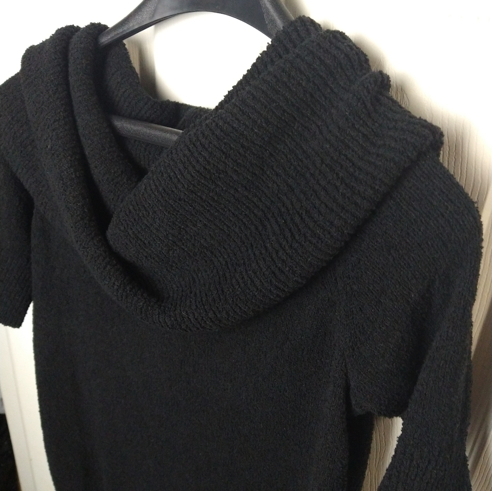 LOFT  petites black cowl neck knitted short sleeve sweater. size SP - Picture 3 of 9